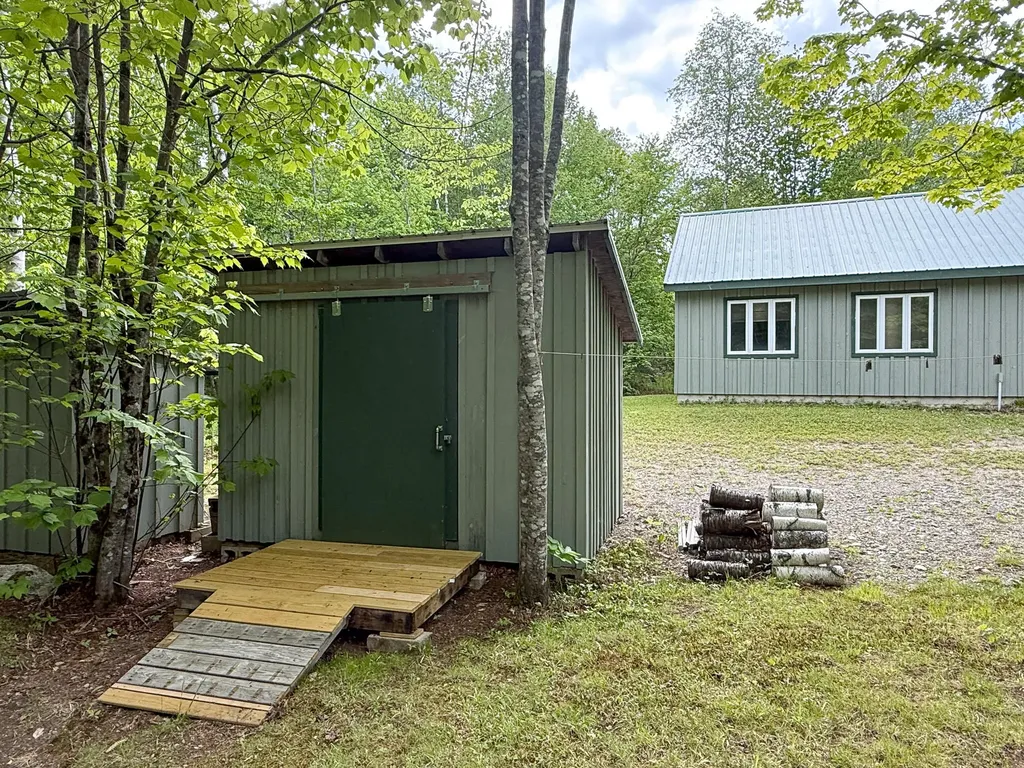 11 Bartlett Road Springfield ME 04487