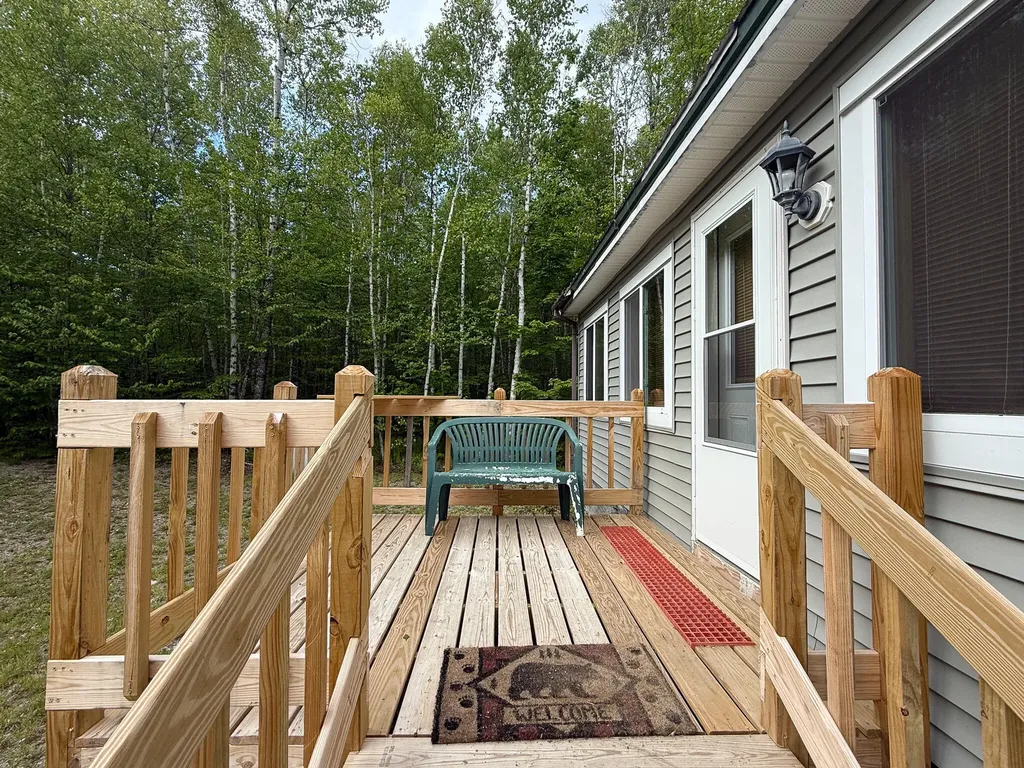 11 Bartlett Road Springfield ME 04487