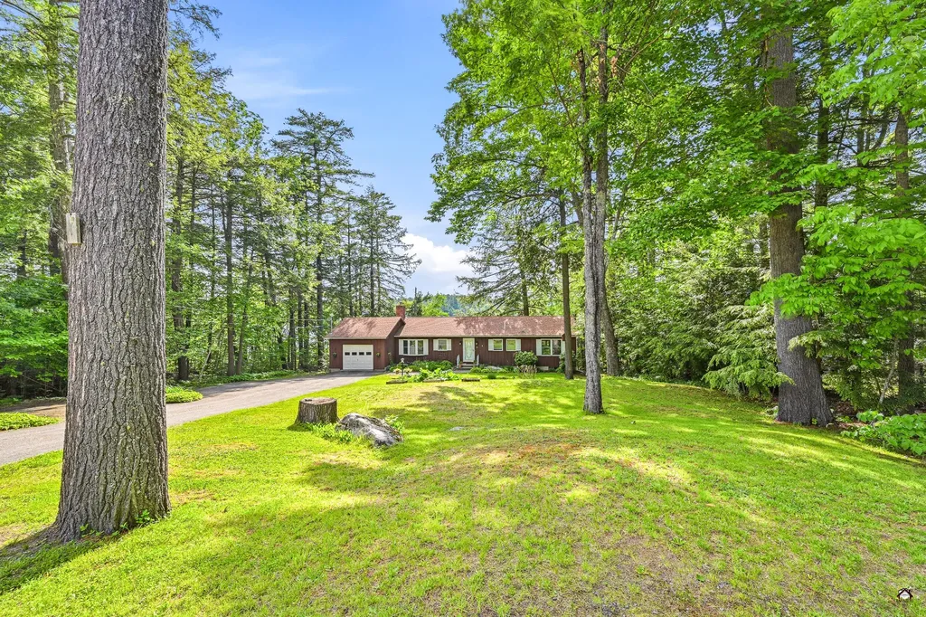 65 Lakeshore Drive Belgrade ME 04918