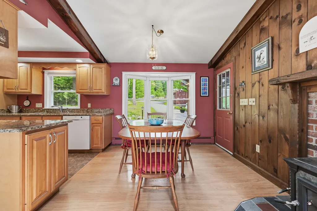 65 Lakeshore Drive Belgrade ME 04918