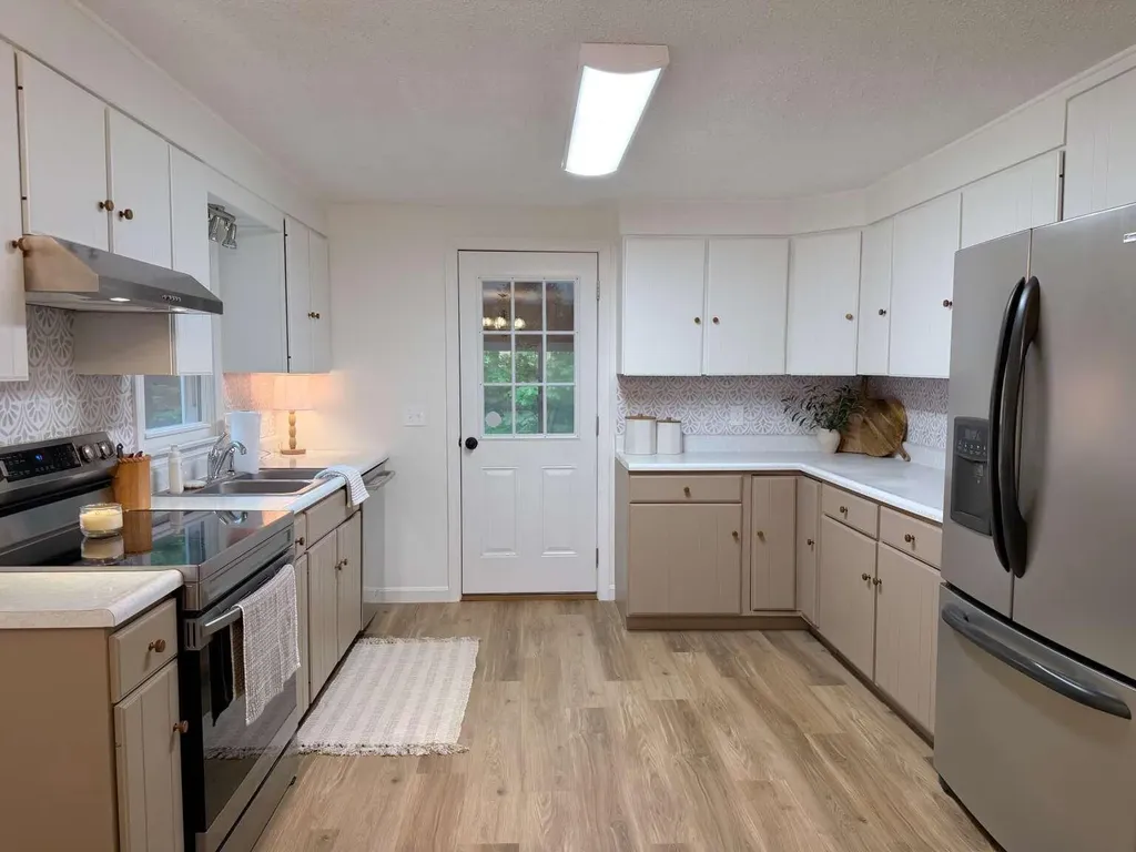 708 E River Road Skowhegan ME 04976