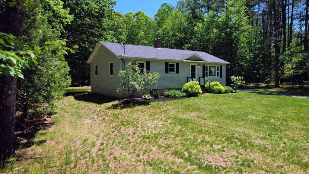 708 E River Road Skowhegan ME 04976