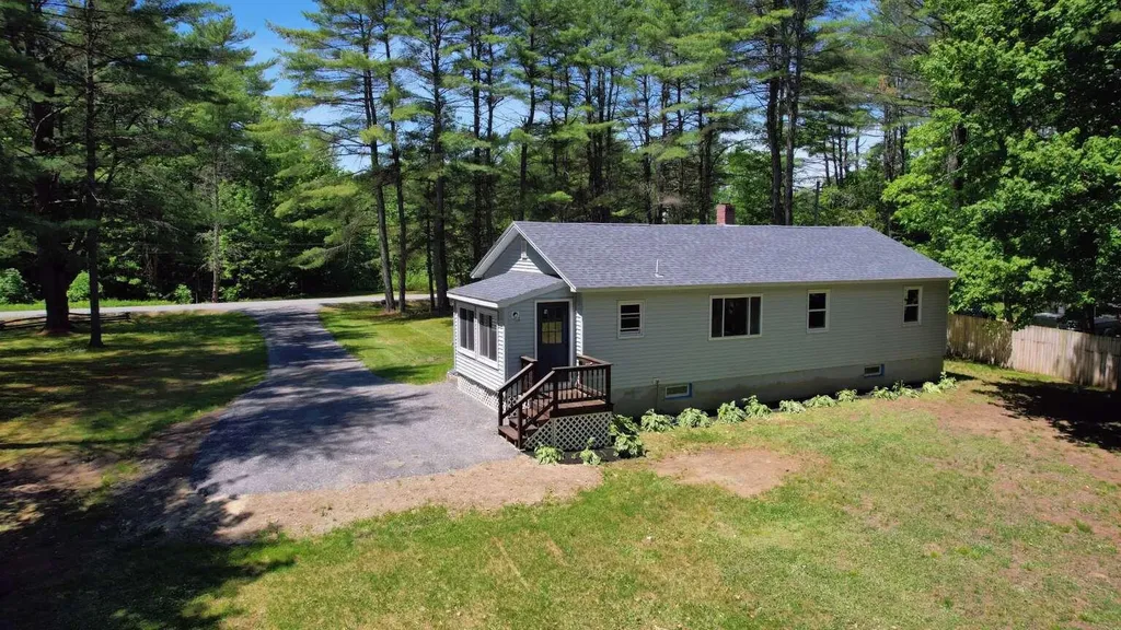 708 E River Road Skowhegan ME 04976