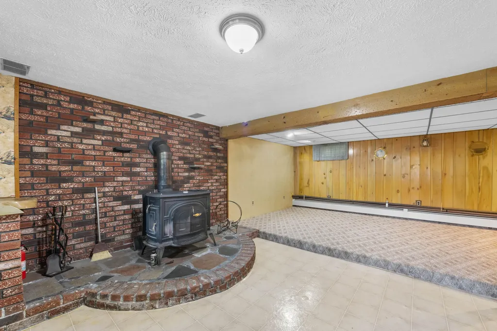 460 Pool Street Biddeford ME 04005