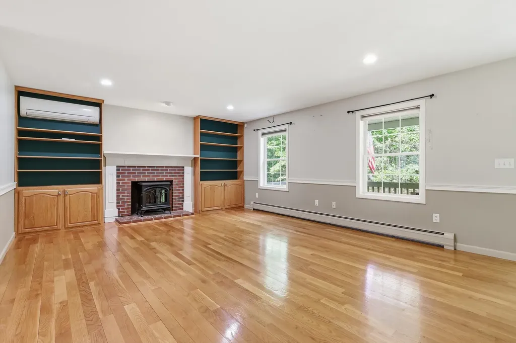36 Wescott Circle Buxton ME 04093