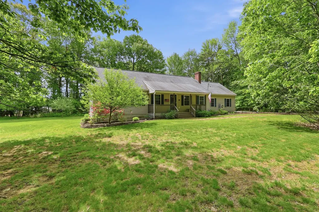 36 Wescott Circle Buxton ME 04093