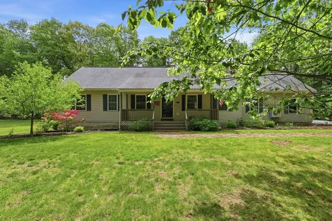 36 Wescott Circle Buxton ME 04093
