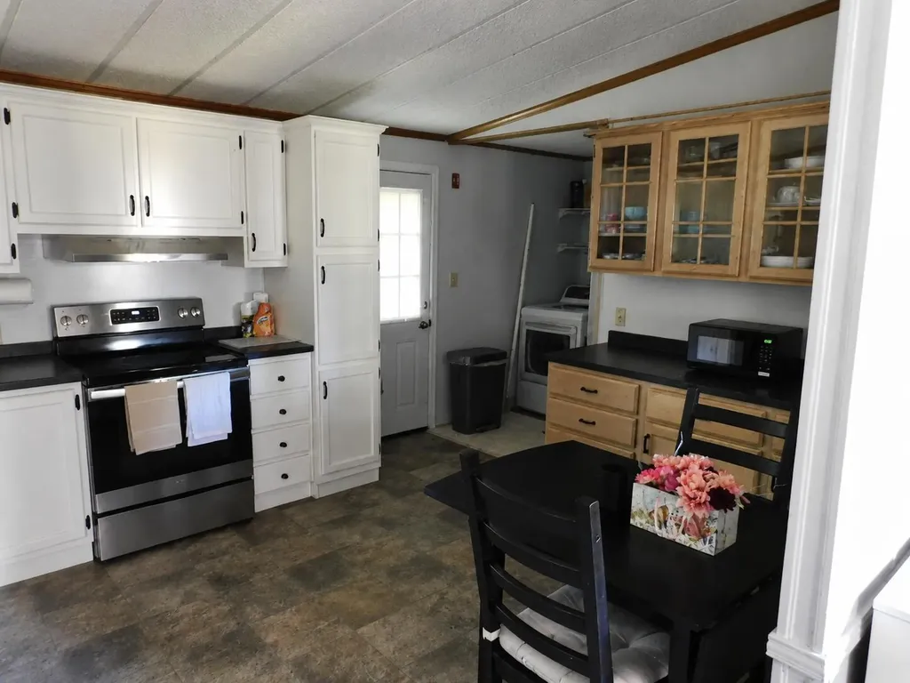 55 Downes Street Calais ME 04619