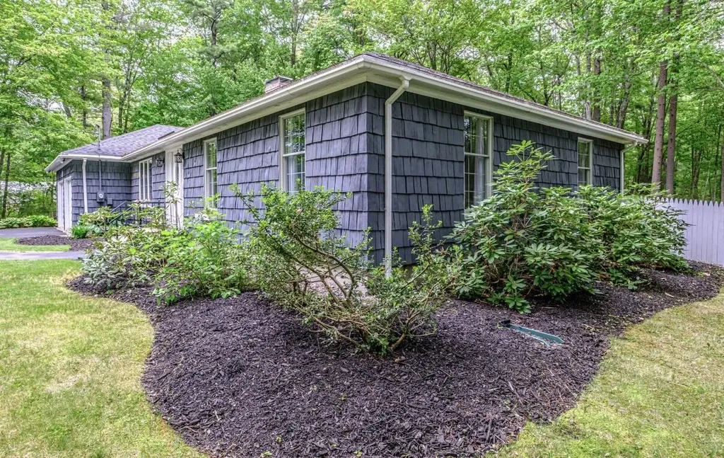 28 Woodhaven Drive Kennebunk ME 04043