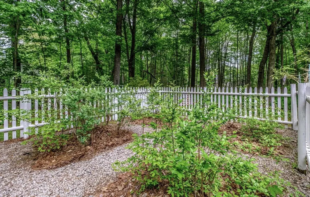 28 Woodhaven Drive Kennebunk ME 04043