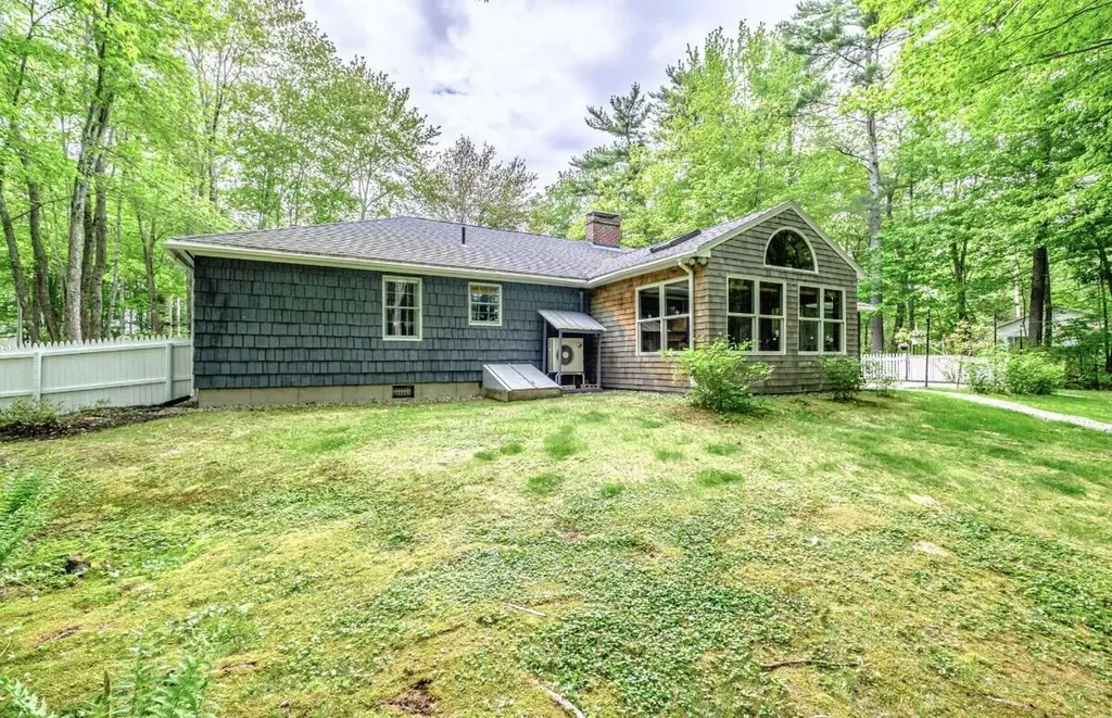 28 Woodhaven Drive Kennebunk ME 04043
