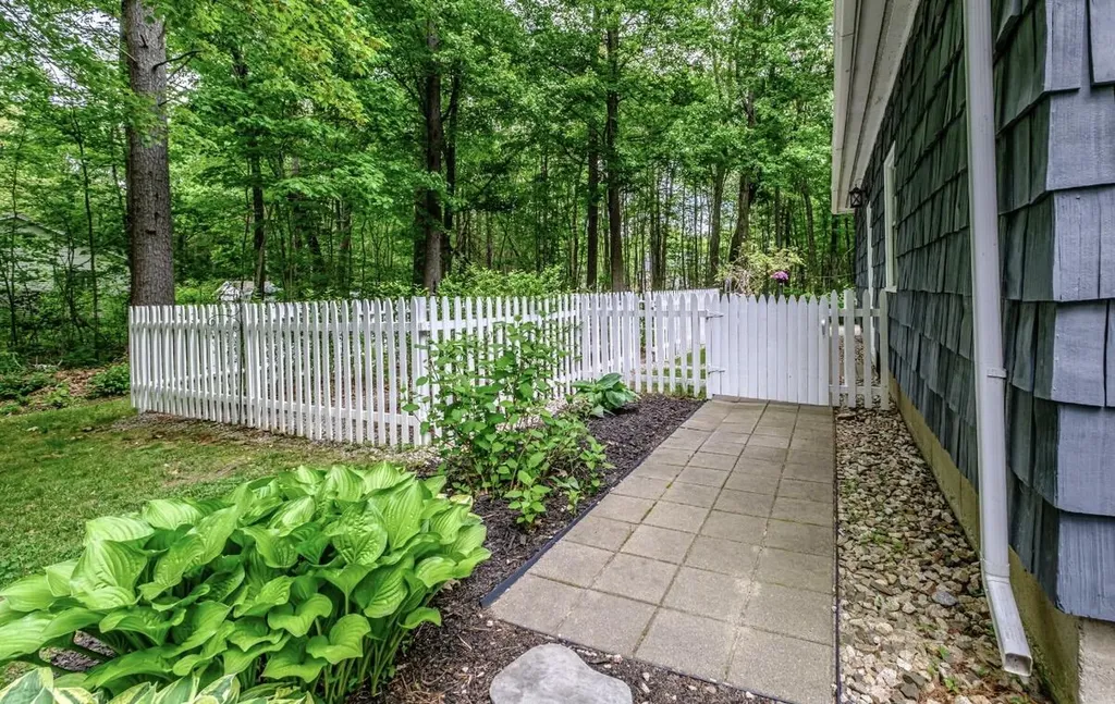 28 Woodhaven Drive Kennebunk ME 04043