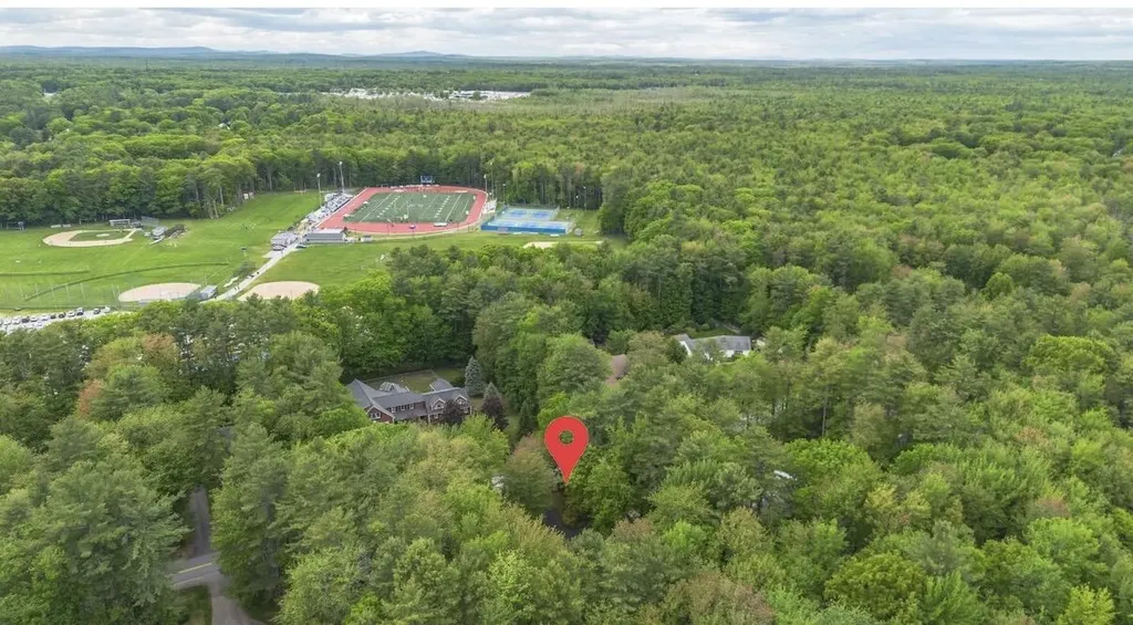 28 Woodhaven Drive Kennebunk ME 04043