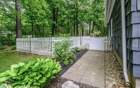 28 Woodhaven Drive Kennebunk ME 04043