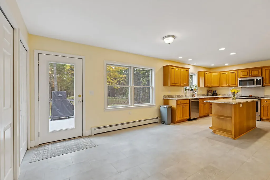 7 Moyse Road Winterport ME 04496