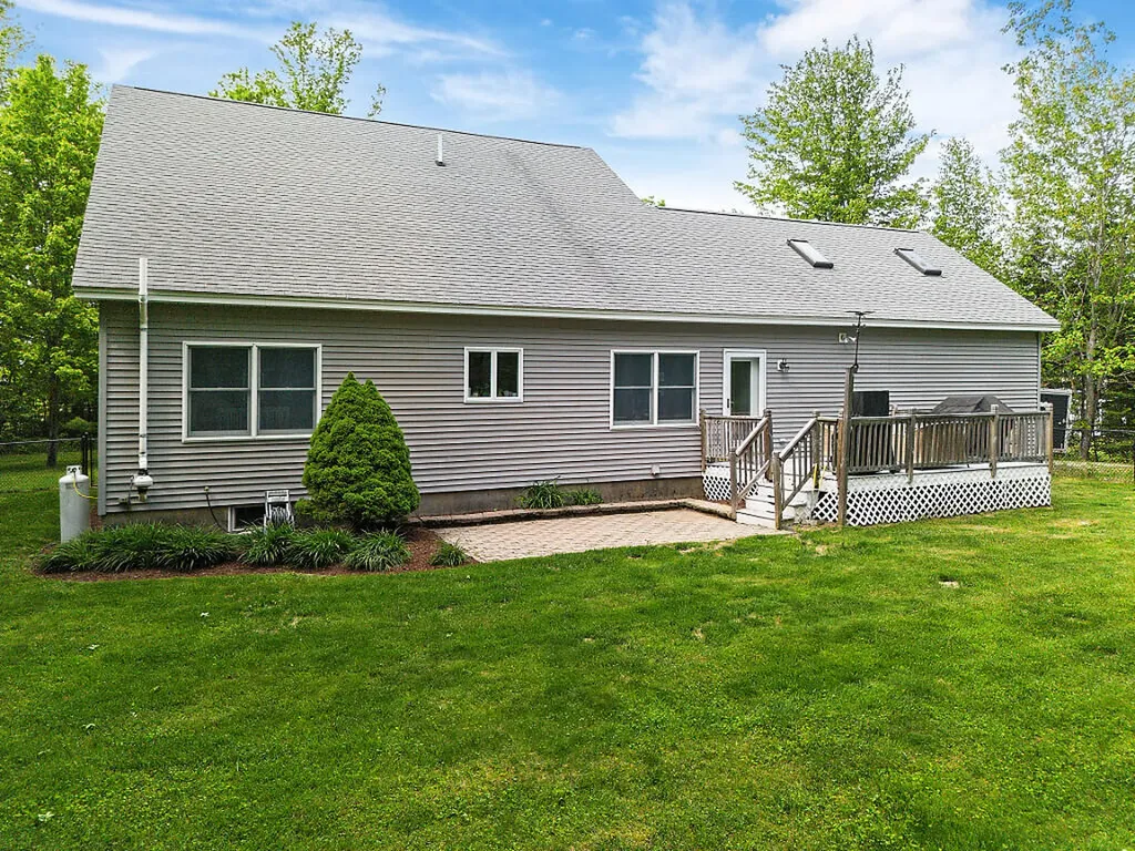 7 Moyse Road Winterport ME 04496