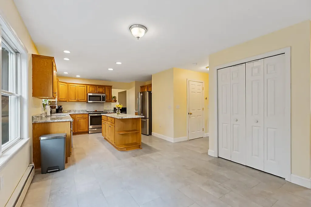 7 Moyse Road Winterport ME 04496