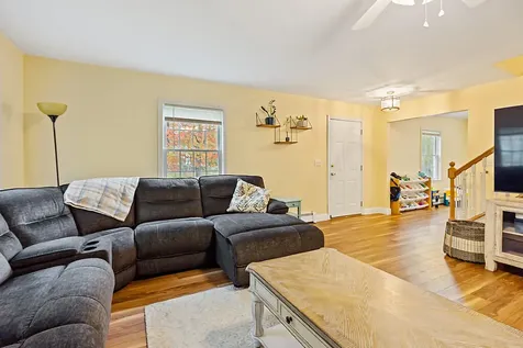 7 Moyse Road Winterport ME 04496