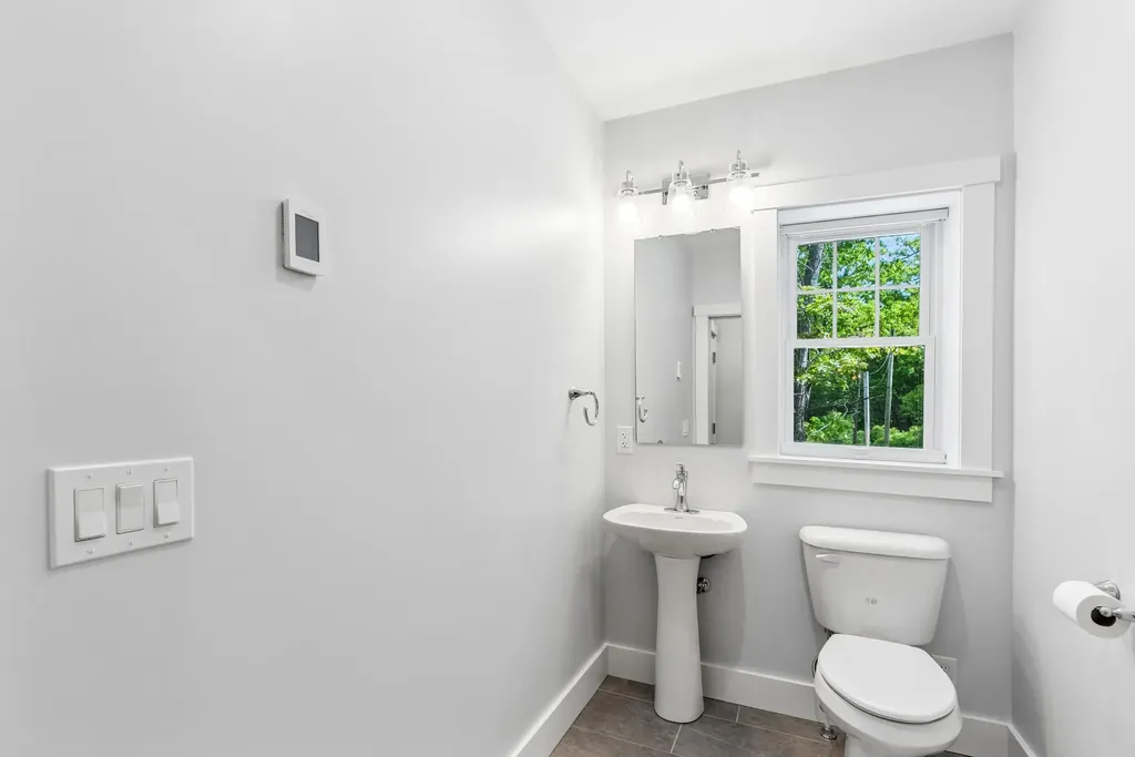 74 New Biddeford Road Kennebunkport ME 04046