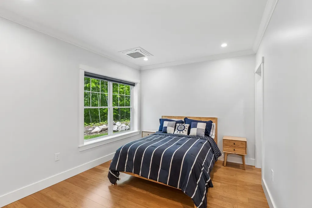 74 New Biddeford Road Kennebunkport ME 04046