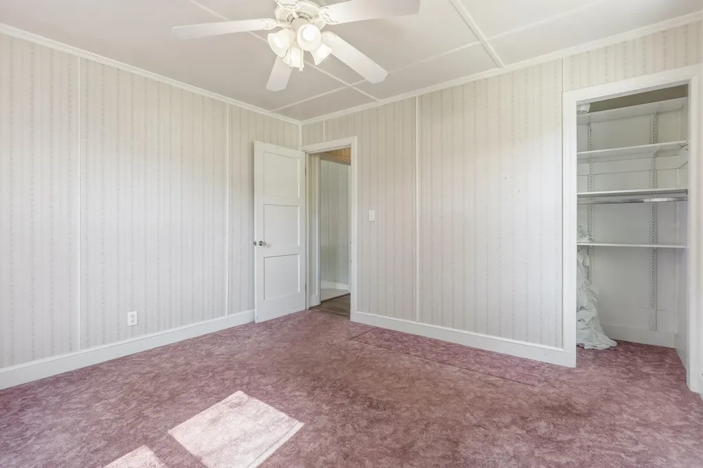 27 Edgemont Avenue Waterville ME 04901