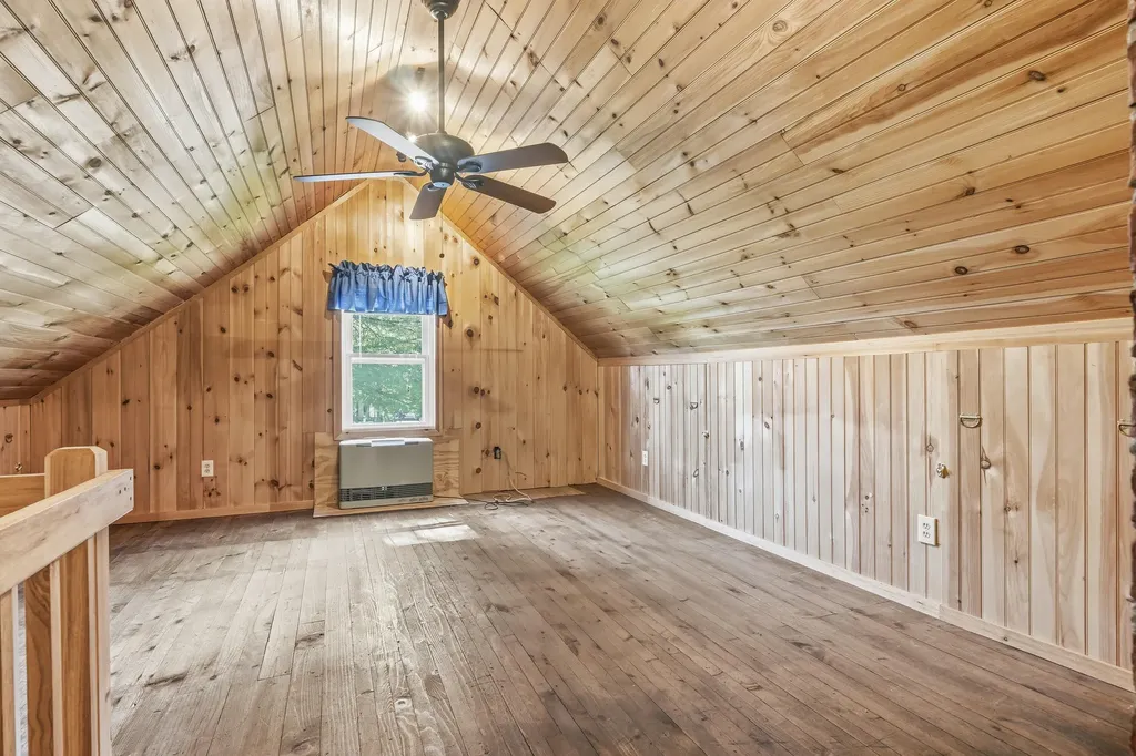 27 Edgemont Avenue Waterville ME 04901
