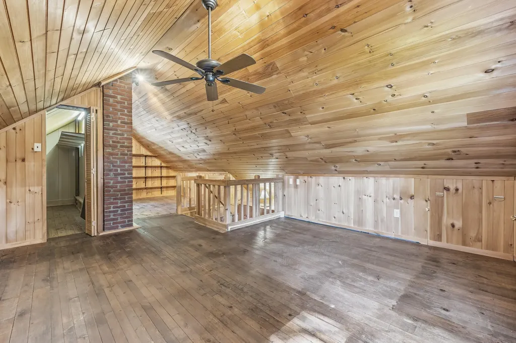 27 Edgemont Avenue Waterville ME 04901