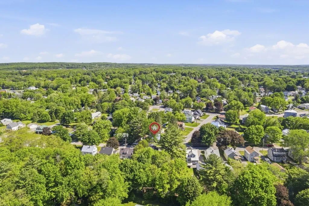 27 Edgemont Avenue Waterville ME 04901