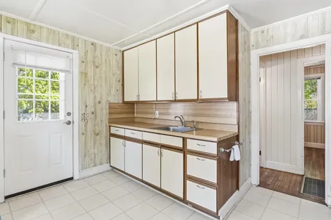 27 Edgemont Avenue Waterville ME 04901