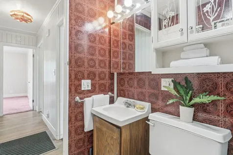 27 Edgemont Avenue Waterville ME 04901