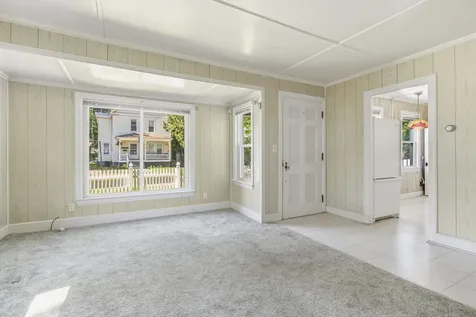 27 Edgemont Avenue Waterville ME 04901