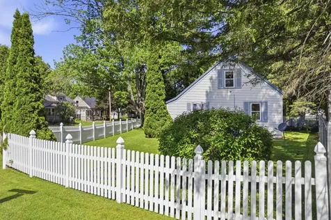 27 Edgemont Avenue Waterville ME 04901