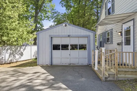 27 Edgemont Avenue Waterville ME 04901