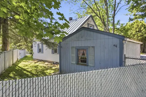 27 Edgemont Avenue Waterville ME 04901