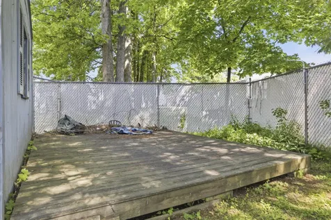 27 Edgemont Avenue Waterville ME 04901