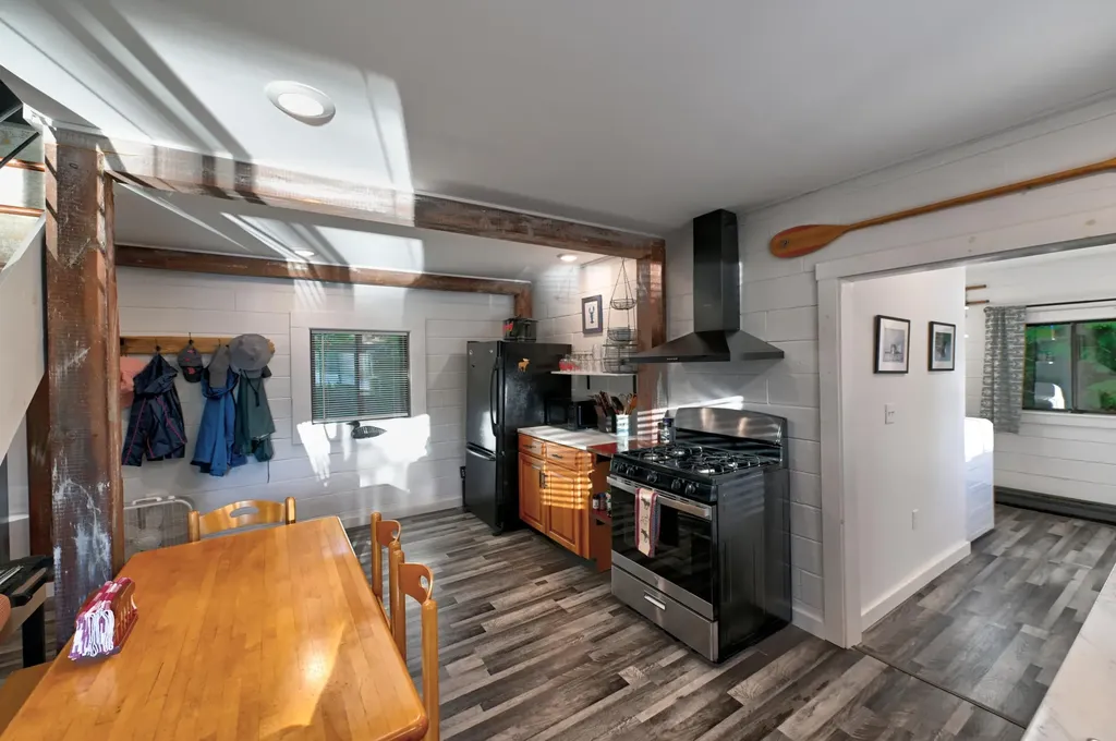 122 Hoover Lane Lincoln ME 04457