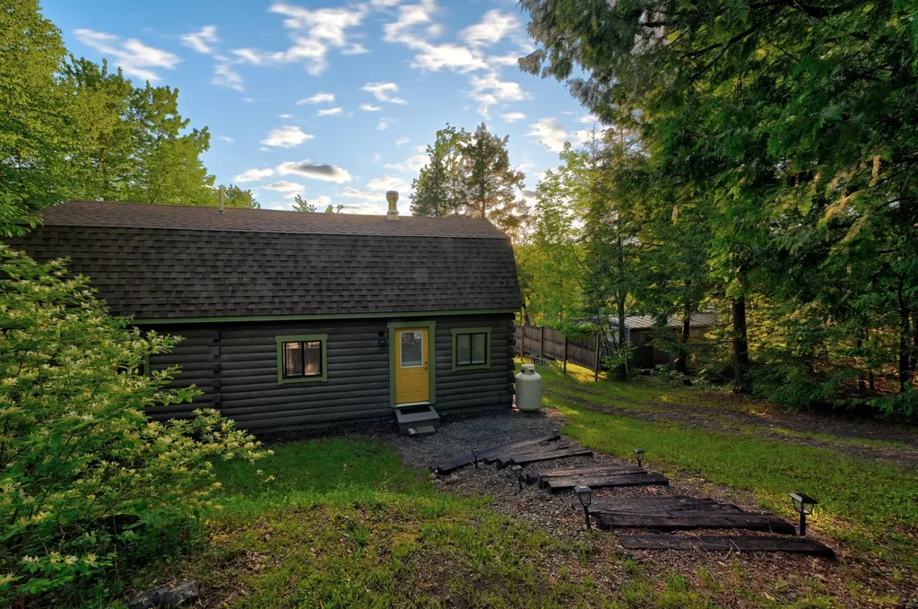 122 Hoover Lane Lincoln ME 04457
