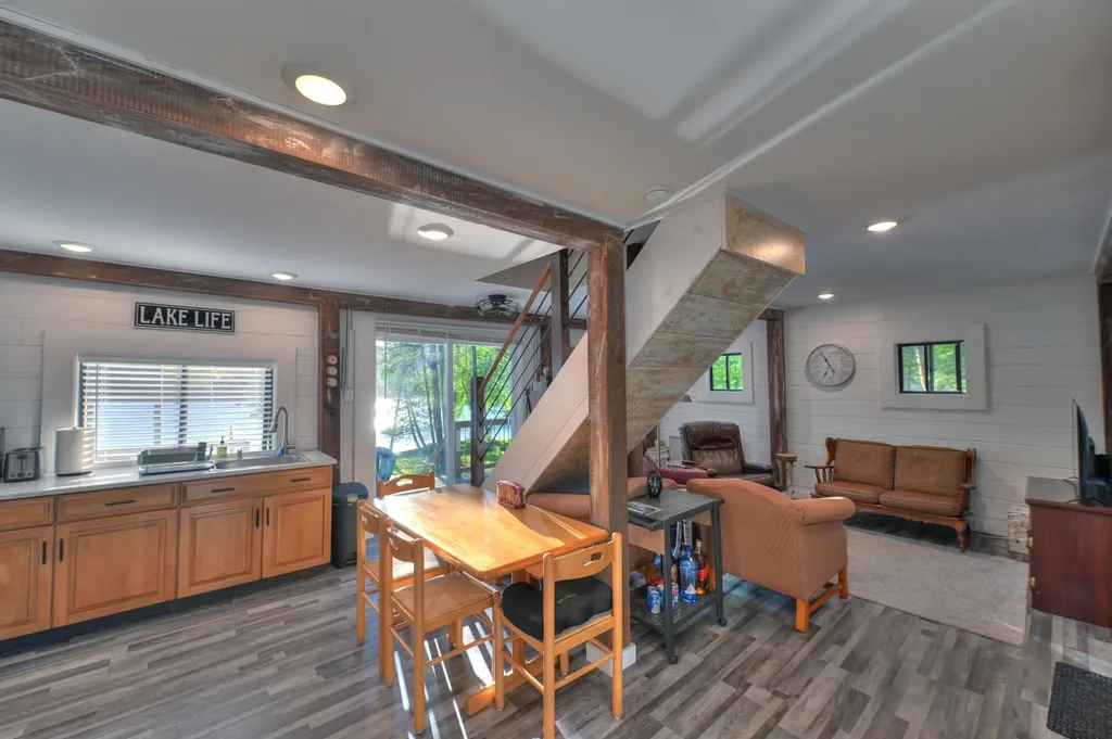 122 Hoover Lane Lincoln ME 04457