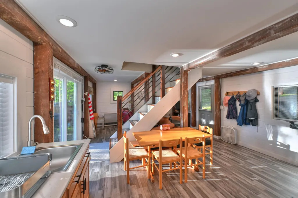 122 Hoover Lane Lincoln ME 04457