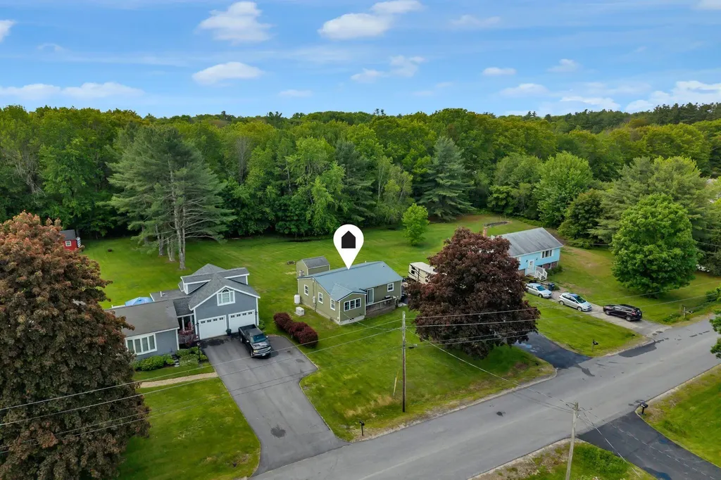 29 Eaton Drive Buxton ME 04093