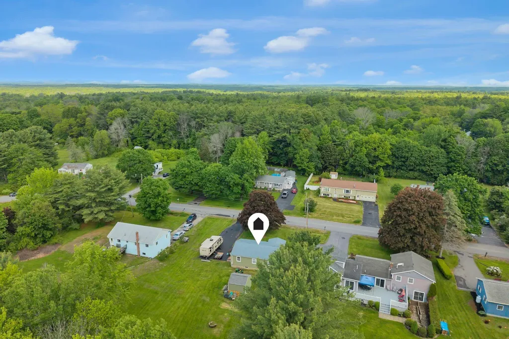 29 Eaton Drive Buxton ME 04093
