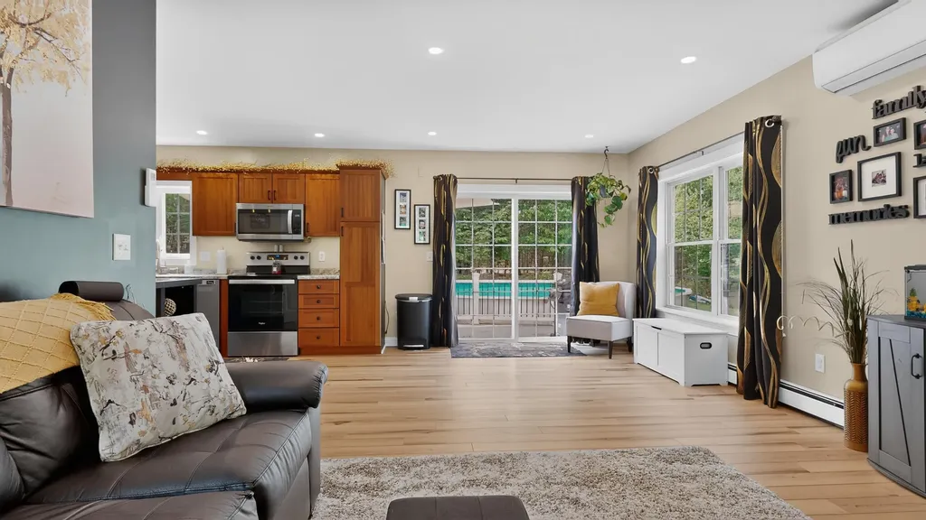 4 Chase Street Standish ME 04084