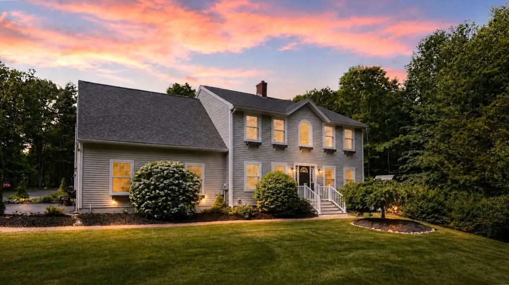 4 Chase Street Standish ME 04084