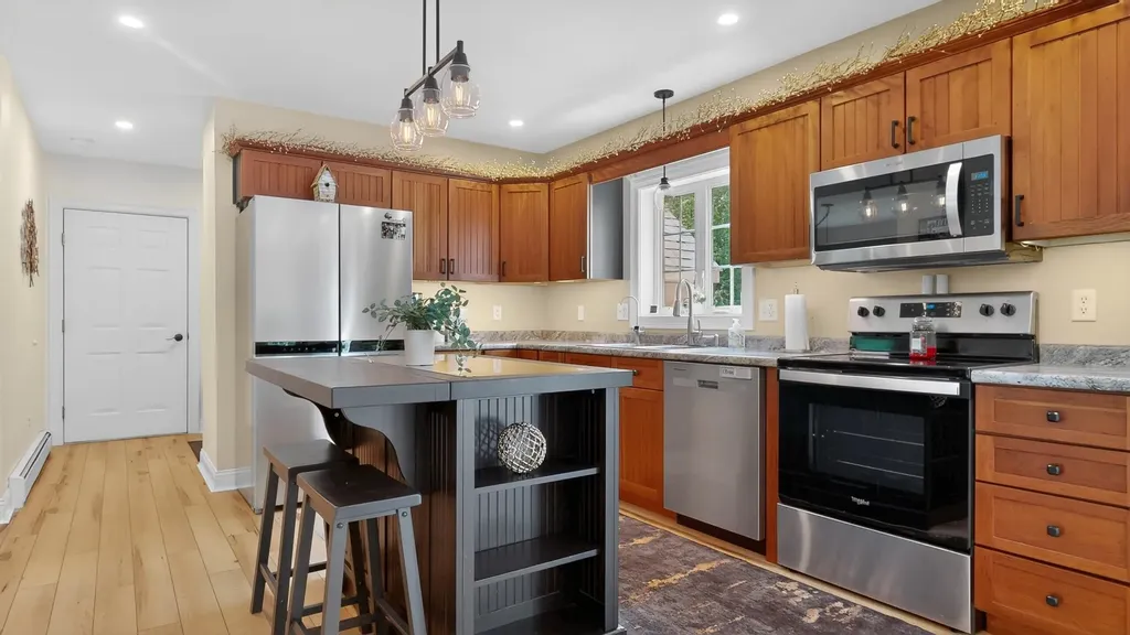 4 Chase Street Standish ME 04084