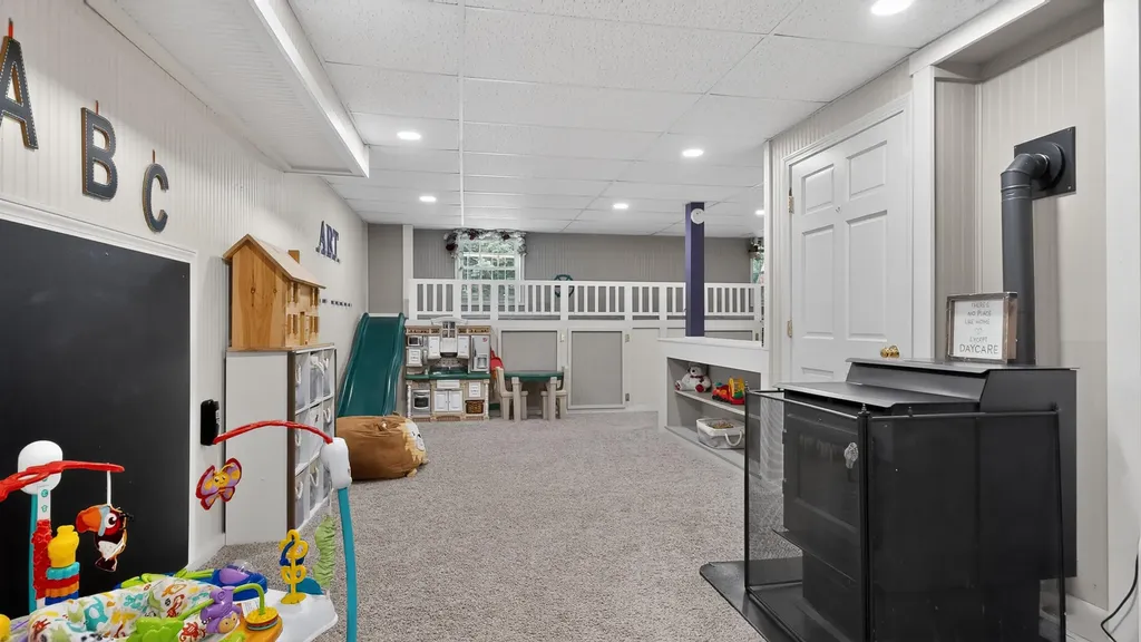4 Chase Street Standish ME 04084