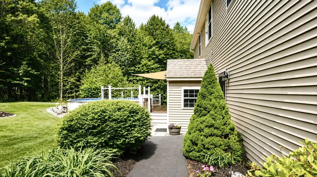 4 Chase Street Standish ME 04084