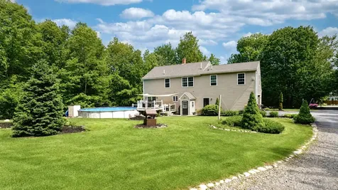 4 Chase Street Standish ME 04084