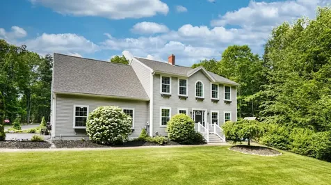 4 Chase Street Standish ME 04084