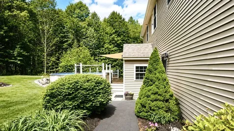 4 Chase Street Standish ME 04084