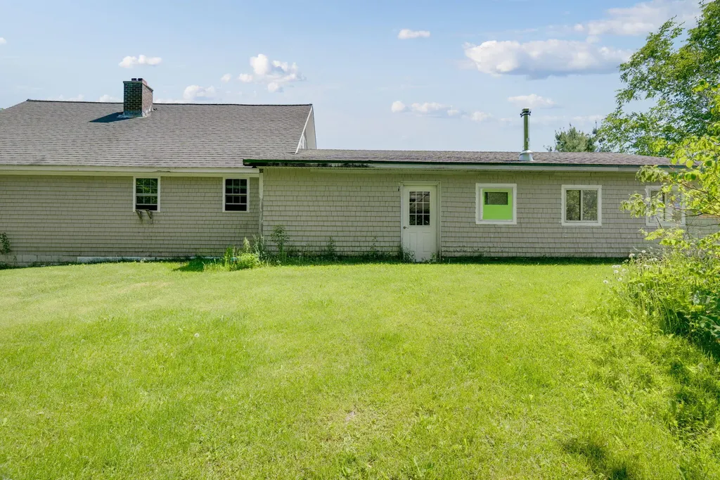 46 Lang Hill Road Palmyra ME 04965